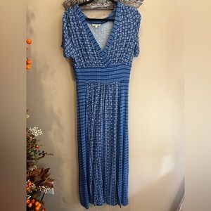 Liz Lange Blue Floral Maxi Dress